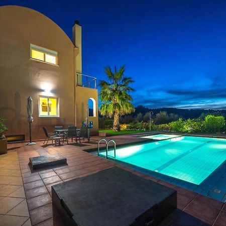 Meliades Villas Agia Marina 外观 照片